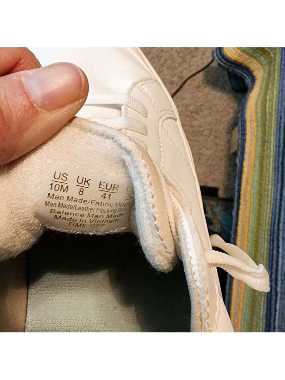 White Low-Top Sneakers - Picture 5 of 11